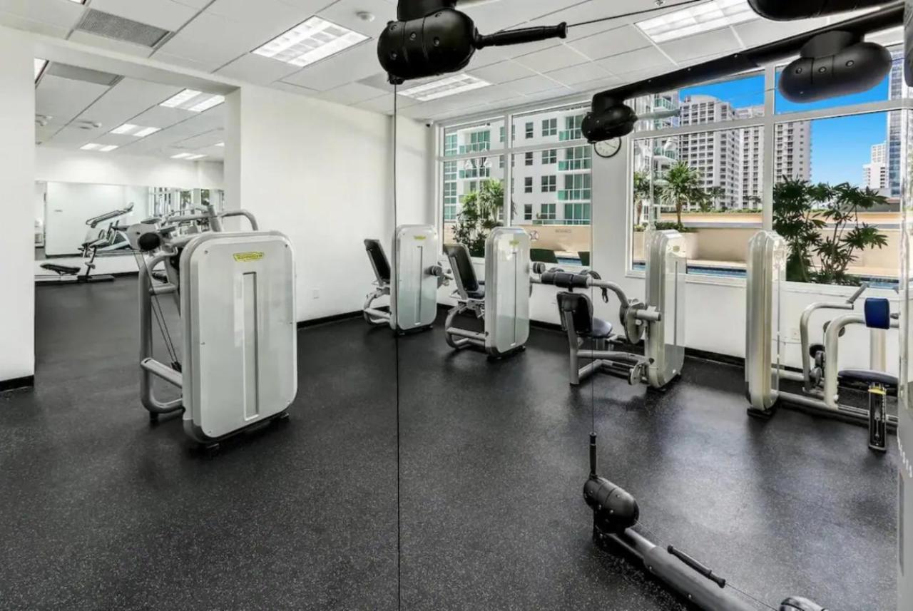 Modern 1 Bed In The Heart Of Brickell With Free Parking Apartment Маями Екстериор снимка