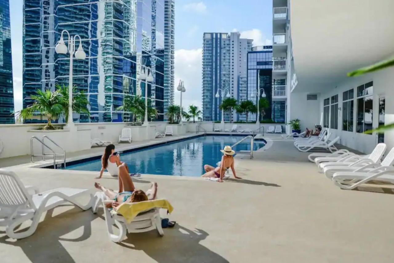 Modern 1 Bed In The Heart Of Brickell With Free Parking Apartment Маями Екстериор снимка