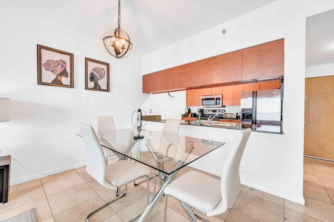 Modern 1 Bed In The Heart Of Brickell With Free Parking Apartment Маями Екстериор снимка