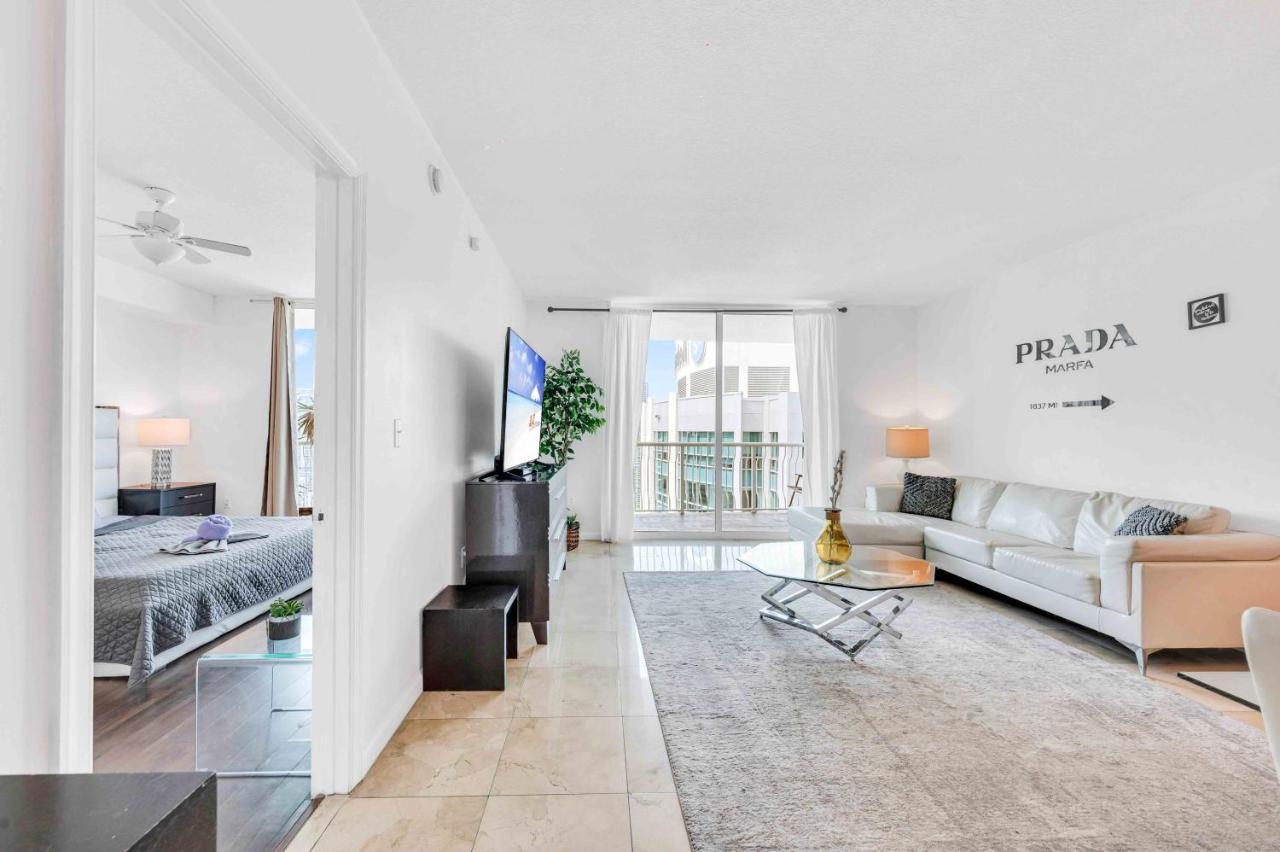 Modern 1 Bed In The Heart Of Brickell With Free Parking Apartment Маями Екстериор снимка