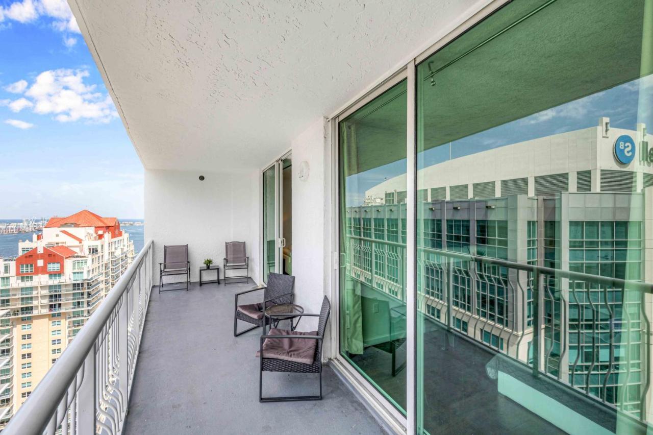 Modern 1 Bed In The Heart Of Brickell With Free Parking Apartment Маями Екстериор снимка